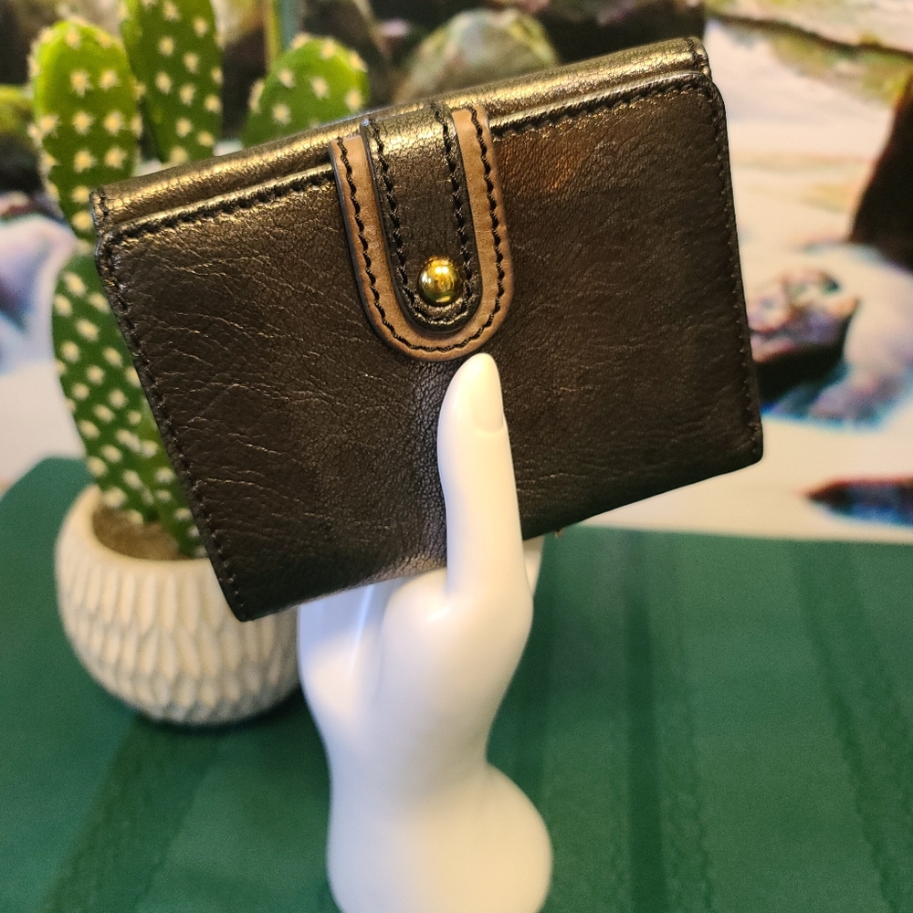 **SOLD** Chloe Kerala Horse Charm Leather Bifold Wallet - Picture 2 of 12